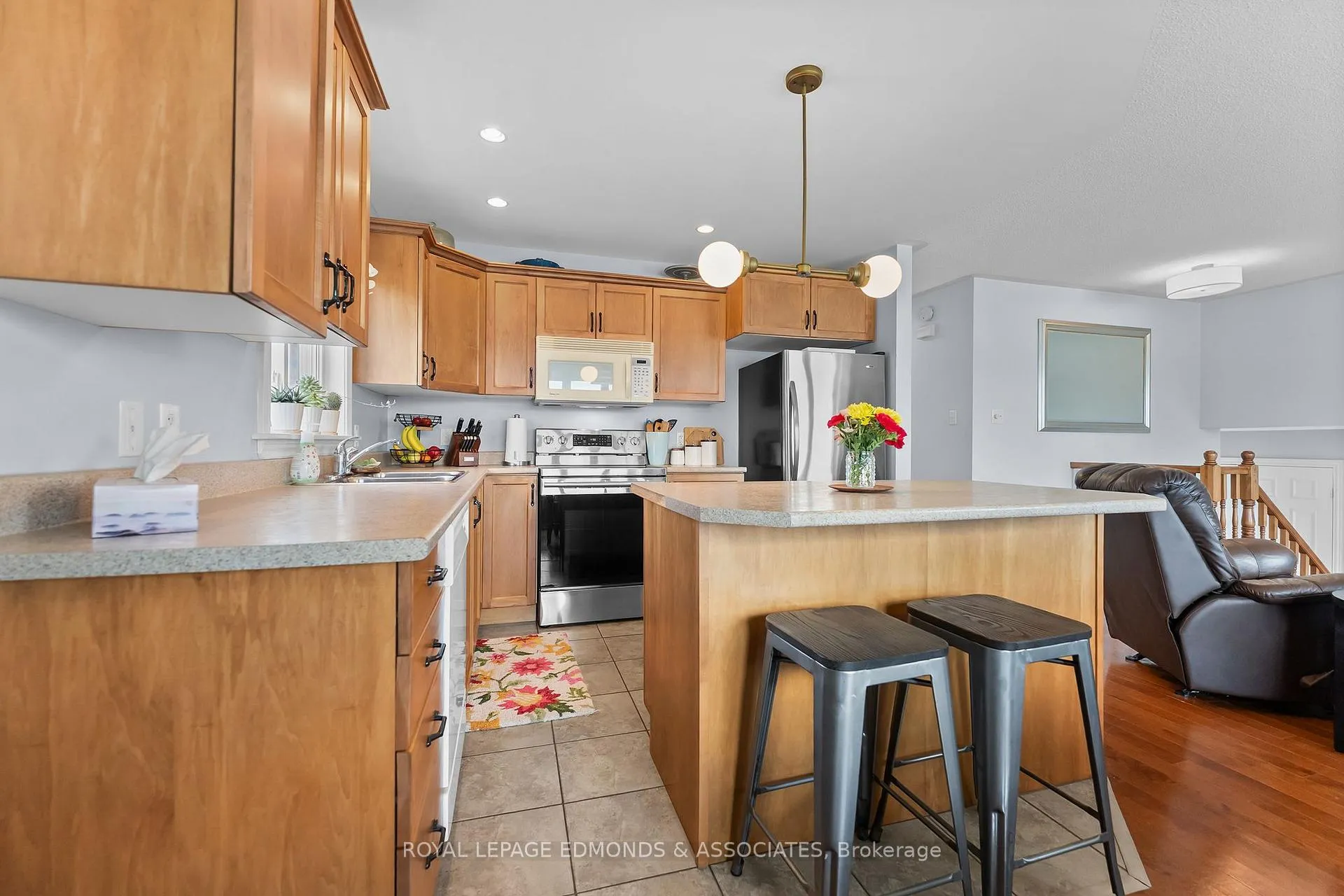 Photo 13 of 621 Johnston Crescent, Pembroke — HOMEH