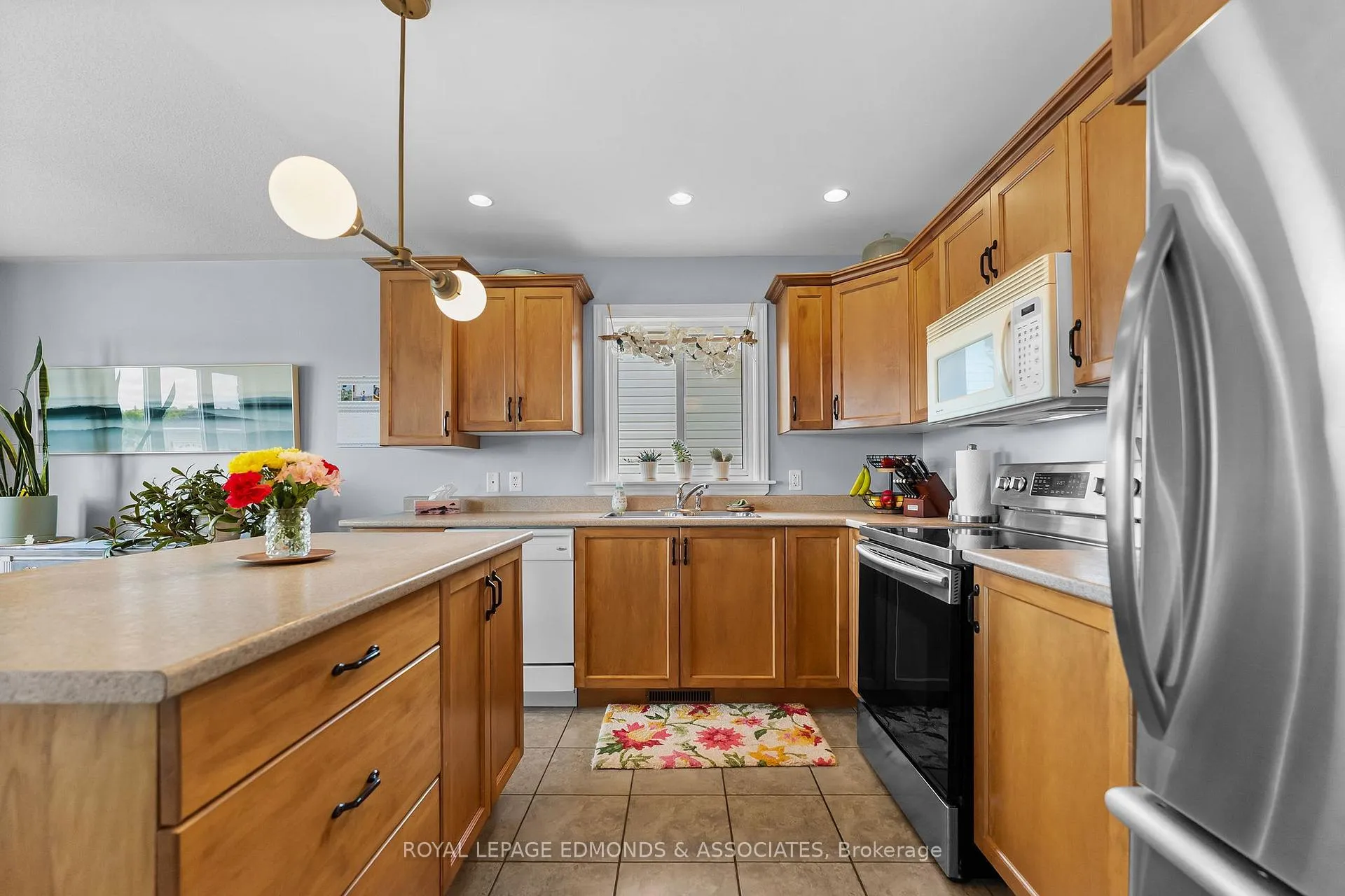 Photo 14 of 621 Johnston Crescent, Pembroke — HOMEH
