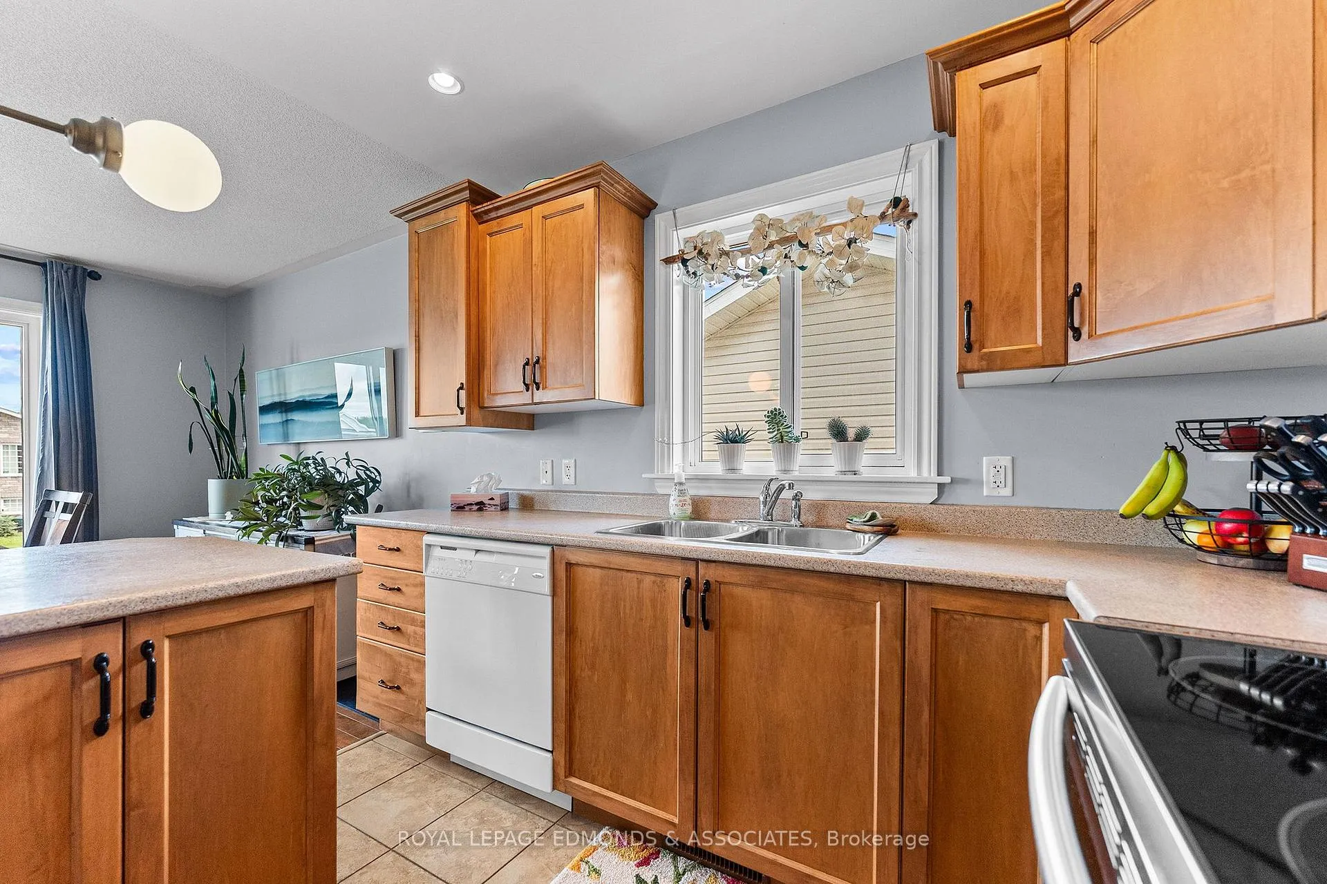 Photo 15 of 621 Johnston Crescent, Pembroke — HOMEH