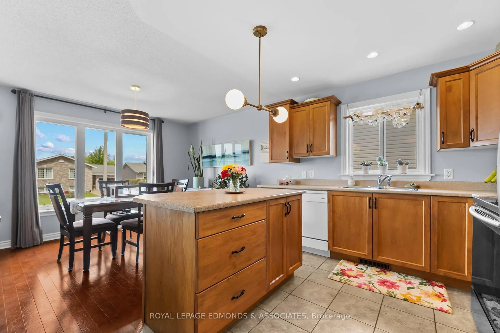 Photo 16 of 621 Johnston Crescent, Pembroke — HOMEH