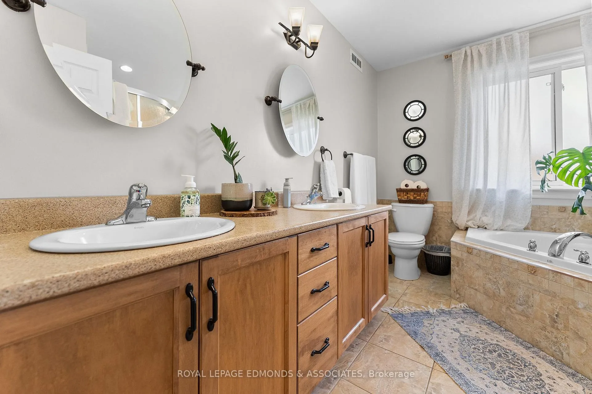 Photo 25 of 621 Johnston Crescent, Pembroke — HOMEH