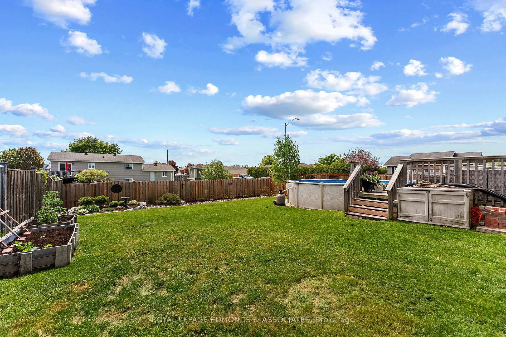 Photo 39 of 621 Johnston Crescent, Pembroke — HOMEH