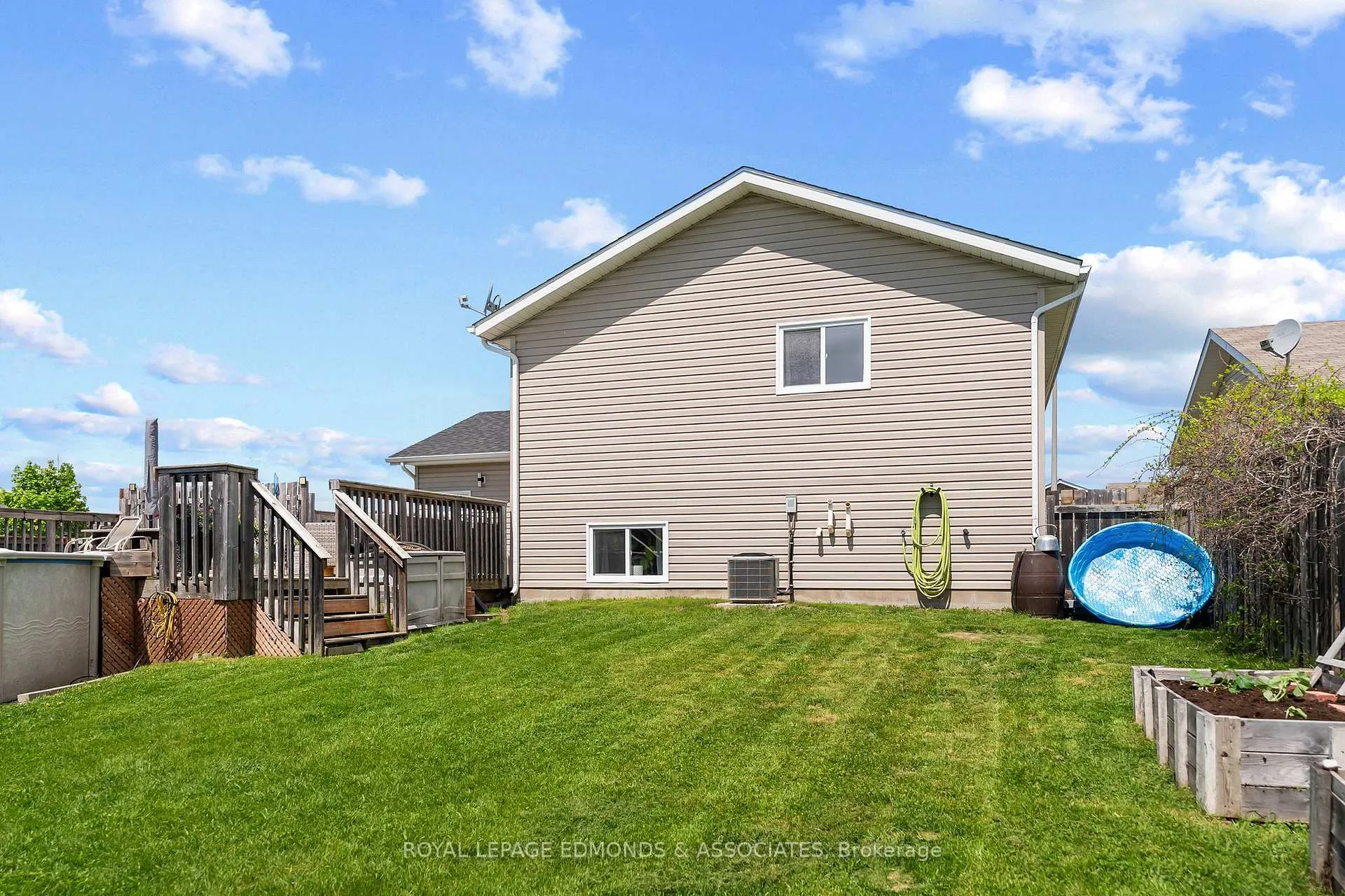 Photo 40 of 621 Johnston Crescent, Pembroke — HOMEH
