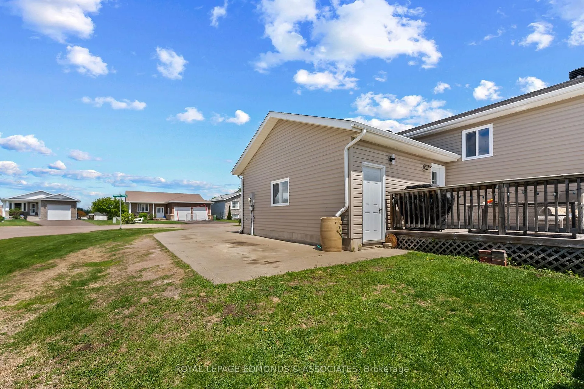 Photo 42 of 621 Johnston Crescent, Pembroke — HOMEH