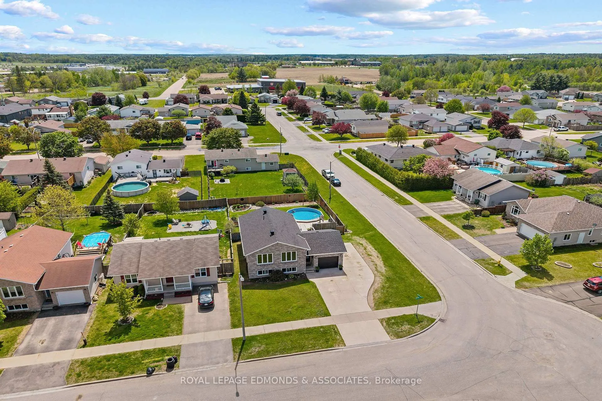 Photo 44 of 621 Johnston Crescent, Pembroke — HOMEH