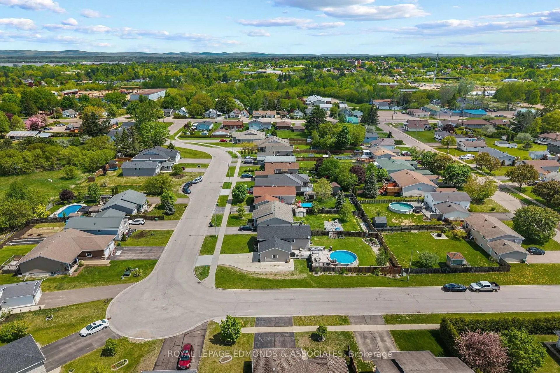 Photo 46 of 621 Johnston Crescent, Pembroke — HOMEH