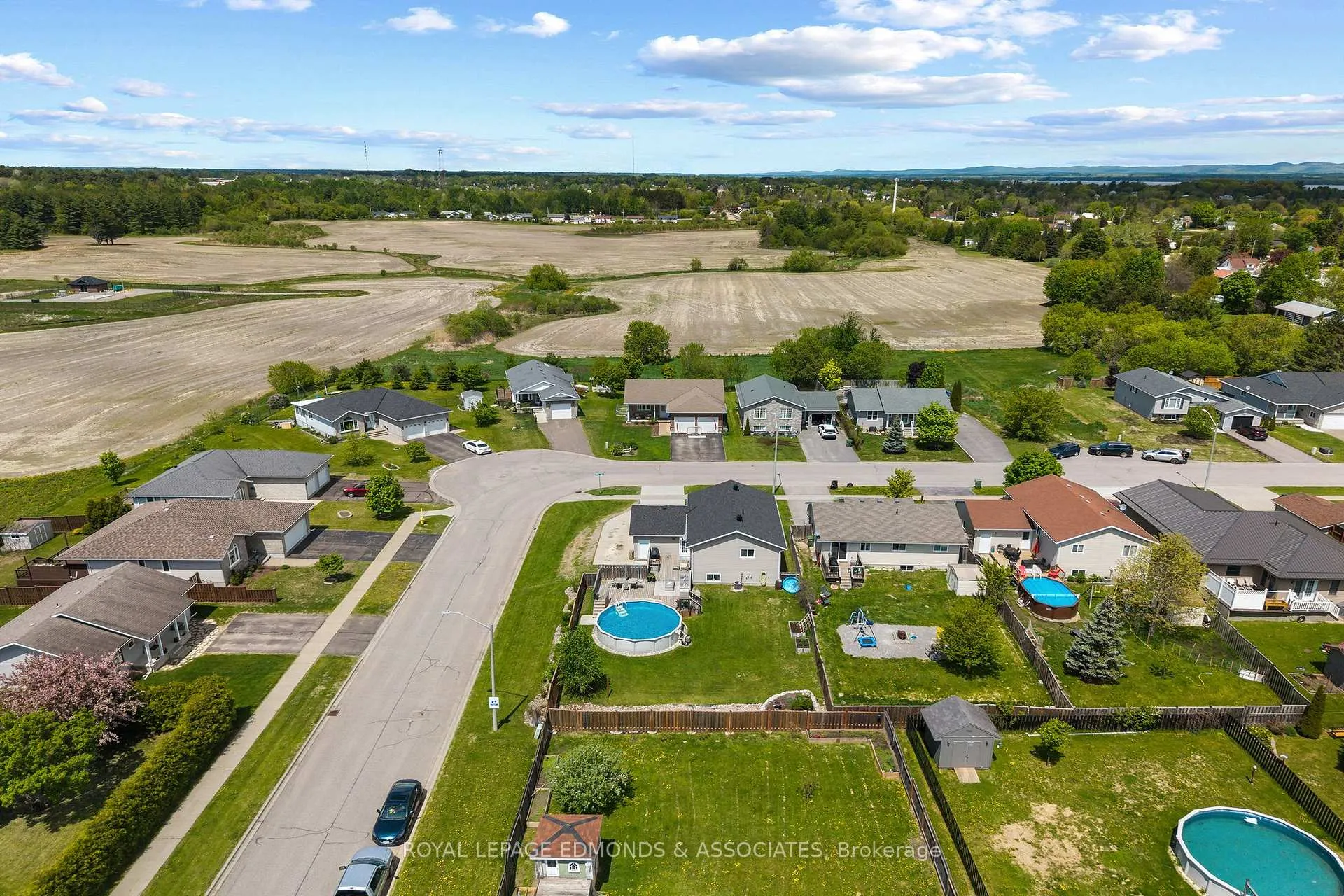 Photo 47 of 621 Johnston Crescent, Pembroke — HOMEH