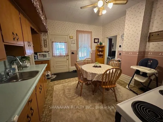 Photo 14 of 597 Simcoe Street, Warwick, Watford — HOMEH
