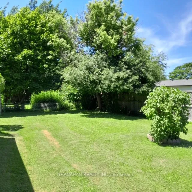 Photo 18 of 597 Simcoe Street, Warwick, Watford — HOMEH