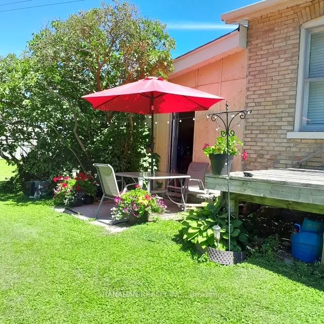 Photo 19 of 597 Simcoe Street, Warwick, Watford — HOMEH
