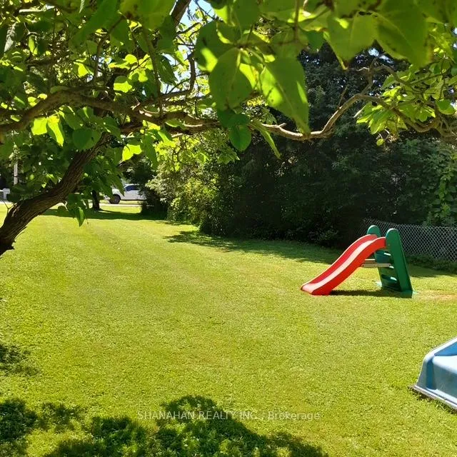 Photo 21 of 597 Simcoe Street, Warwick, Watford — HOMEH