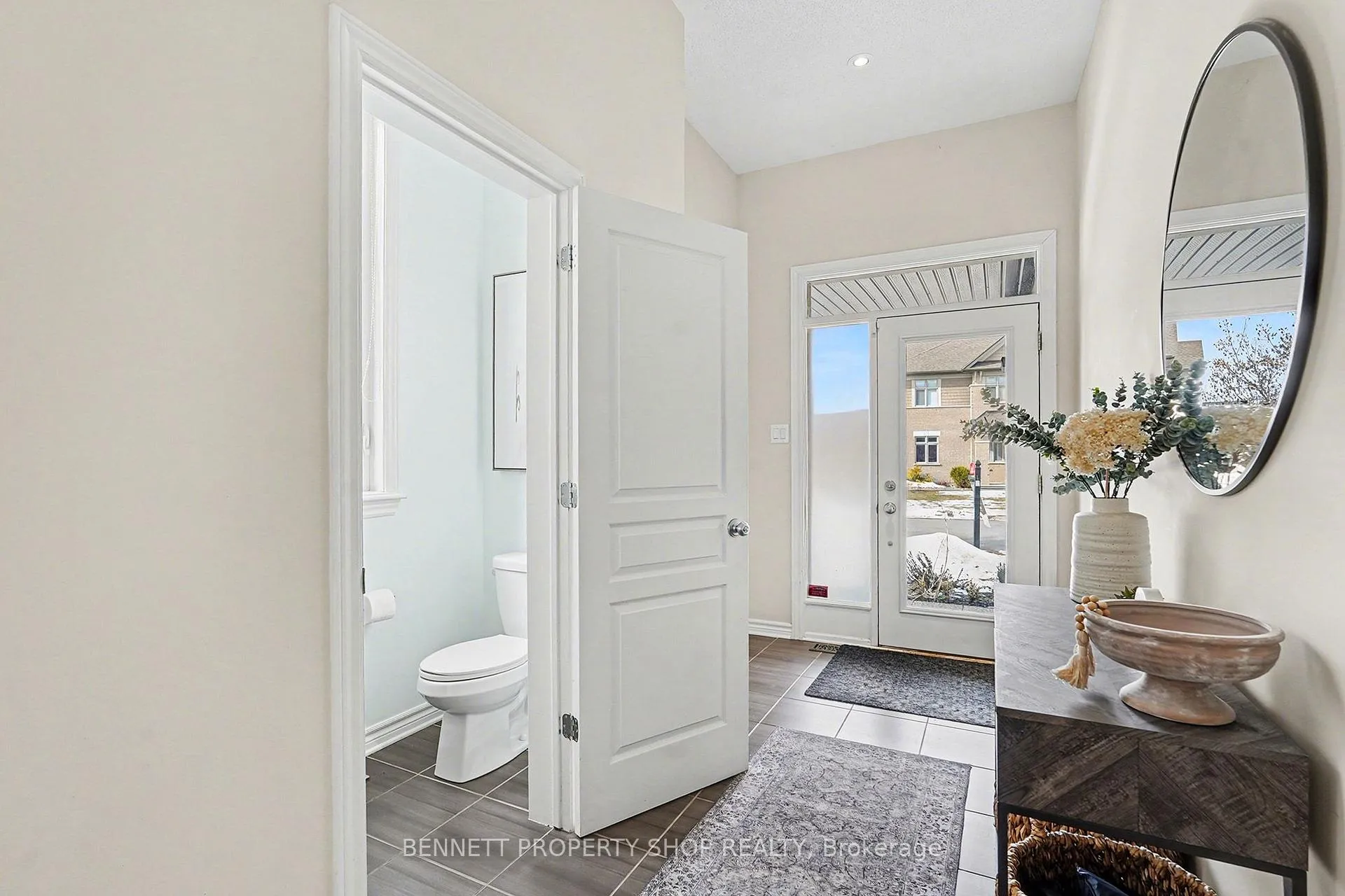 Photo 2 of 554 Stargazer Crescent, Ottawa, Riverside South/Gloucester Glen — HOMEH