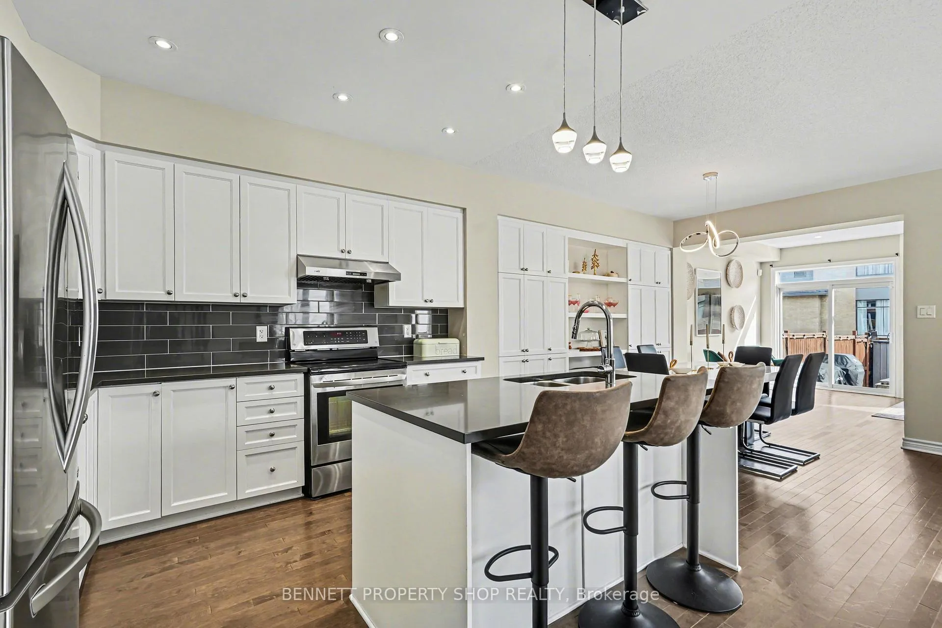 Photo 3 of 554 Stargazer Crescent, Ottawa, Riverside South/Gloucester Glen — HOMEH