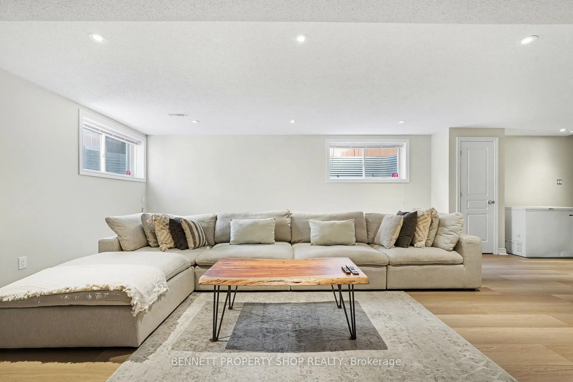 Photo 17 of 554 Stargazer Crescent, Ottawa, Riverside South/Gloucester Glen — HOMEH