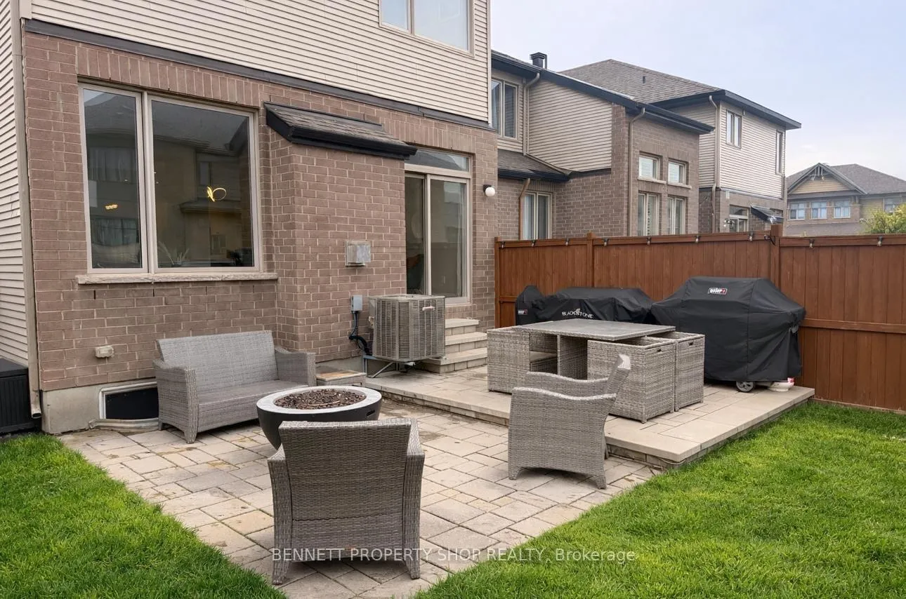 Photo 18 of 554 Stargazer Crescent, Ottawa, Riverside South/Gloucester Glen — HOMEH