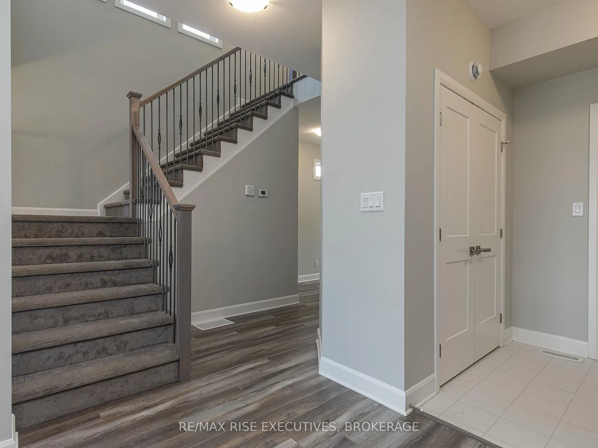 Photo 4 of 1201 Max Crescent, Kingston, City Northwest — HOMEH