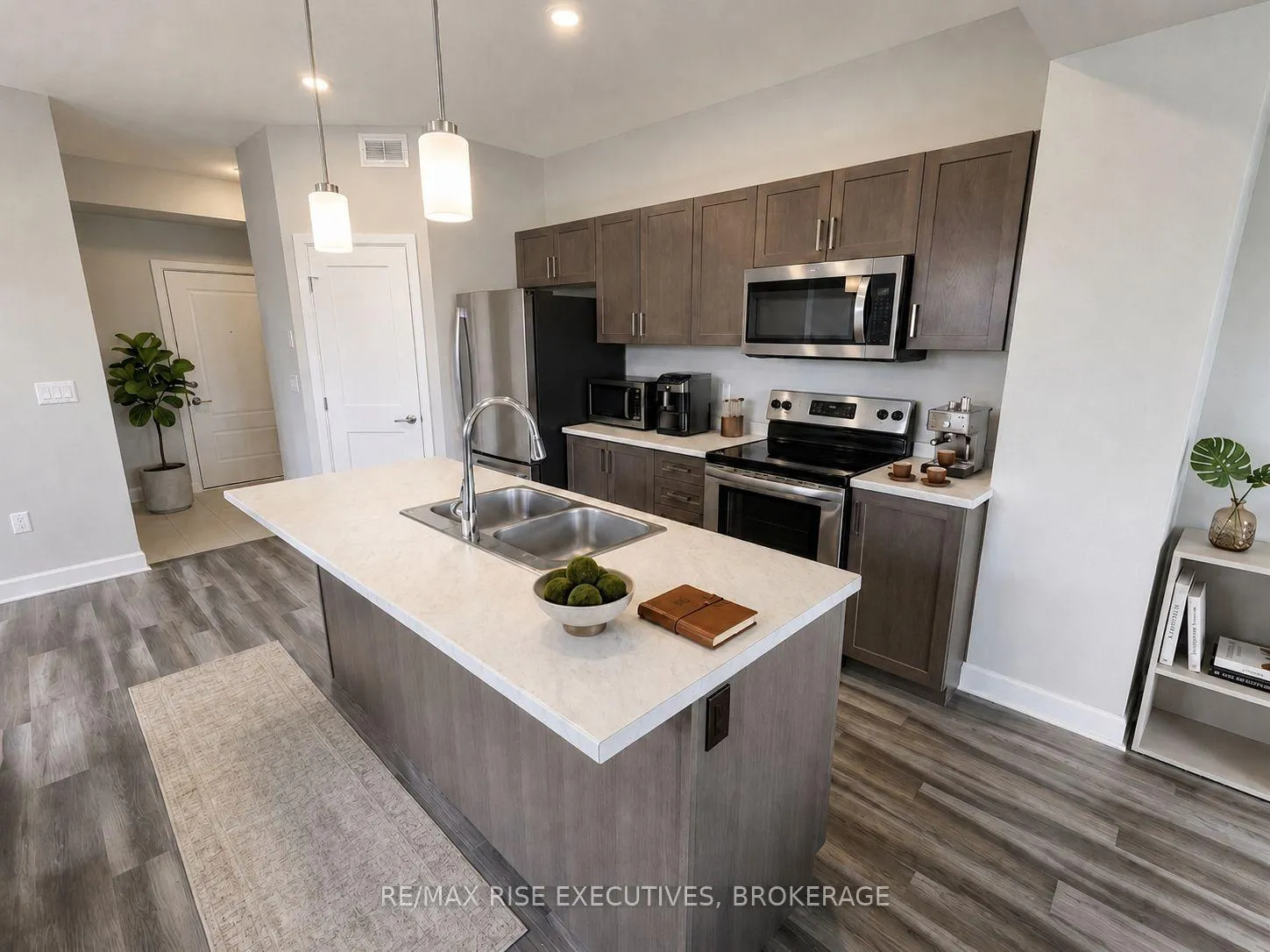 Photo 9 of 1201 Max Crescent, Kingston, City Northwest — HOMEH