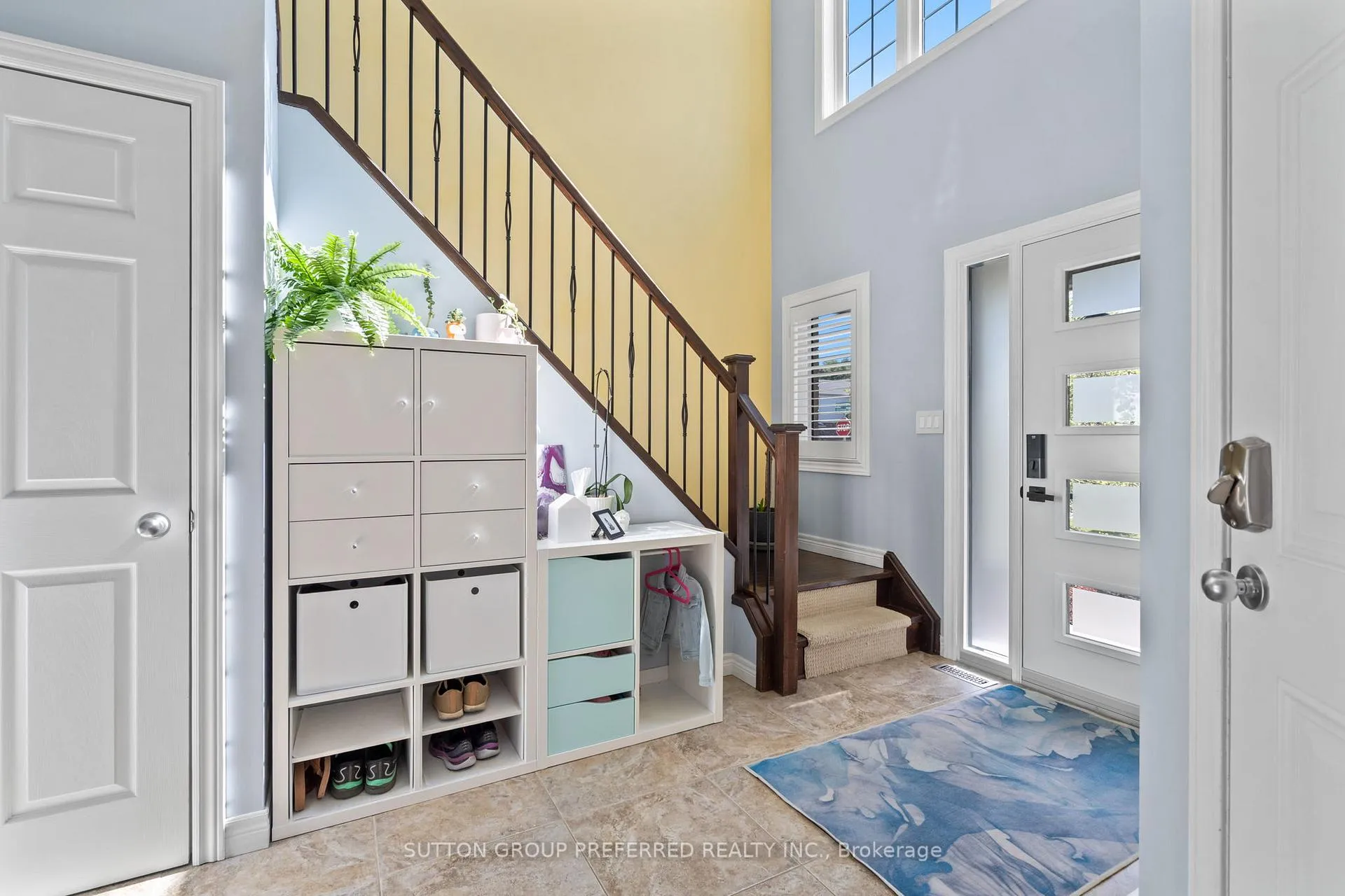 Photo 5 of 1076 Silverfox Drive, London, North S — HOMEH