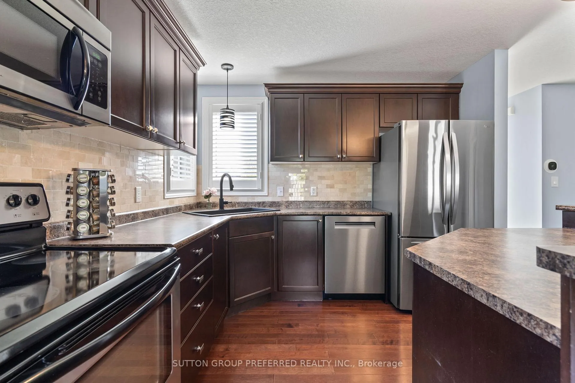 Photo 16 of 1076 Silverfox Drive, London, North S — HOMEH