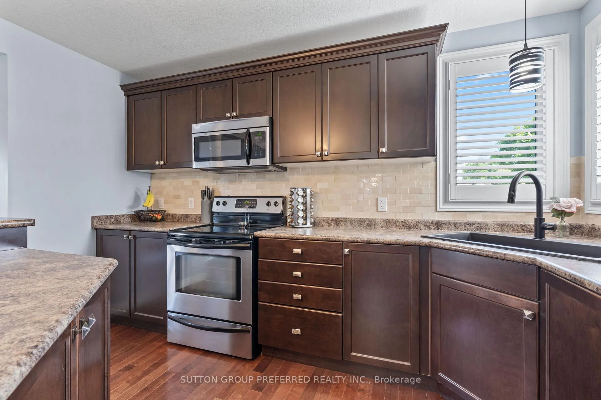 Photo 19 of 1076 Silverfox Drive, London, North S — HOMEH
