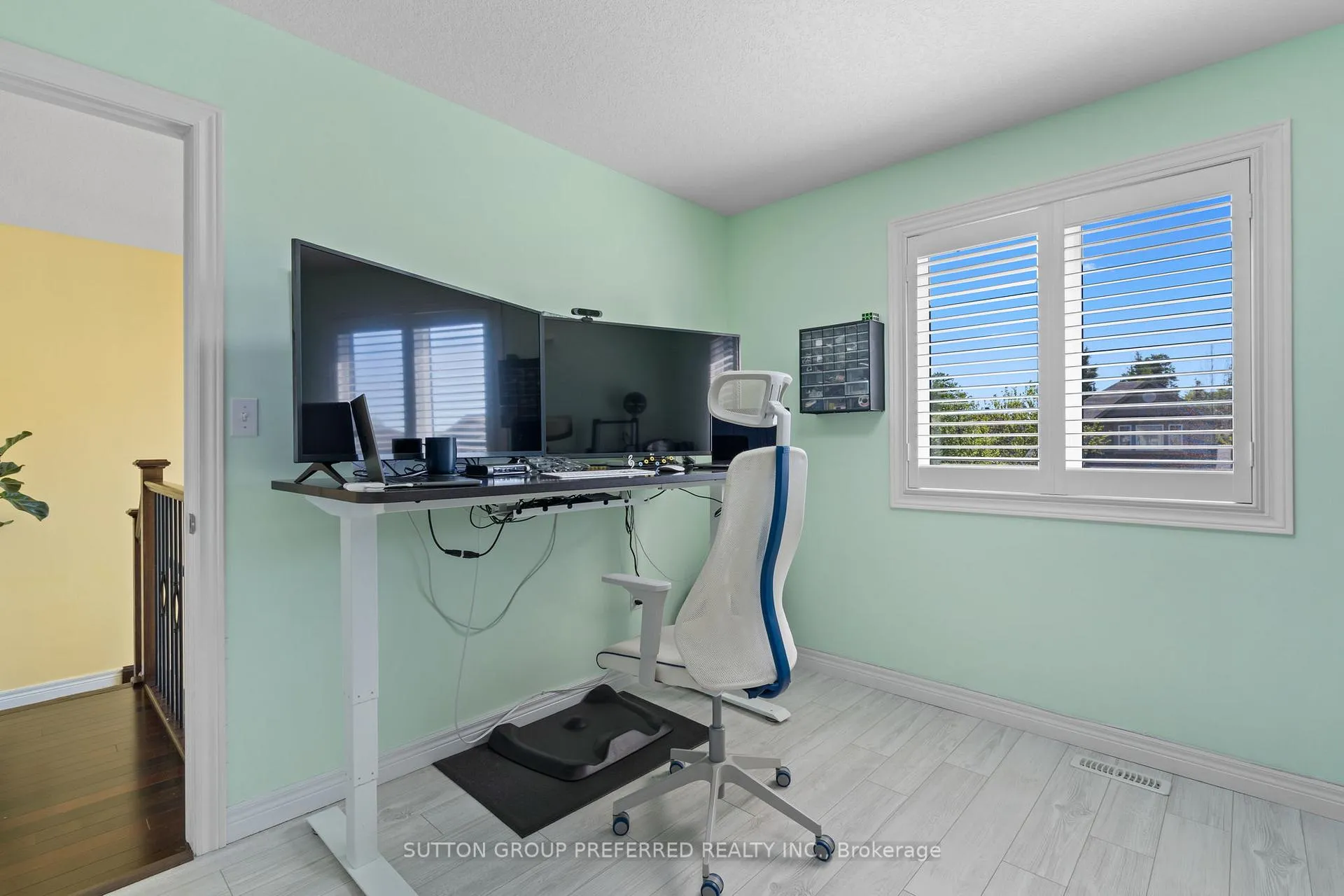 Photo 28 of 1076 Silverfox Drive, London, North S — HOMEH