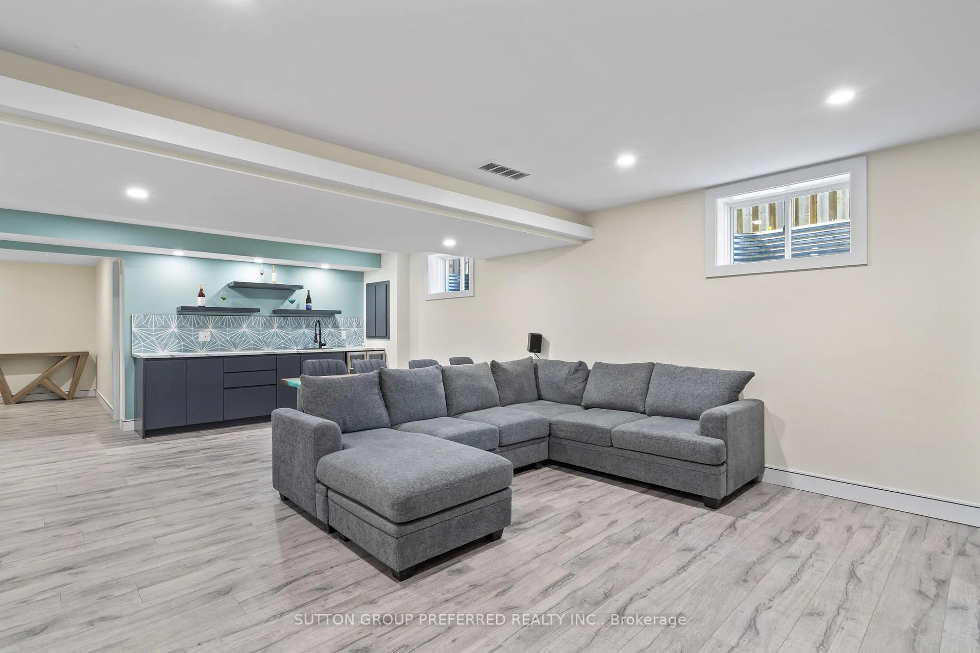 Photo 32 of 1076 Silverfox Drive, London, North S — HOMEH