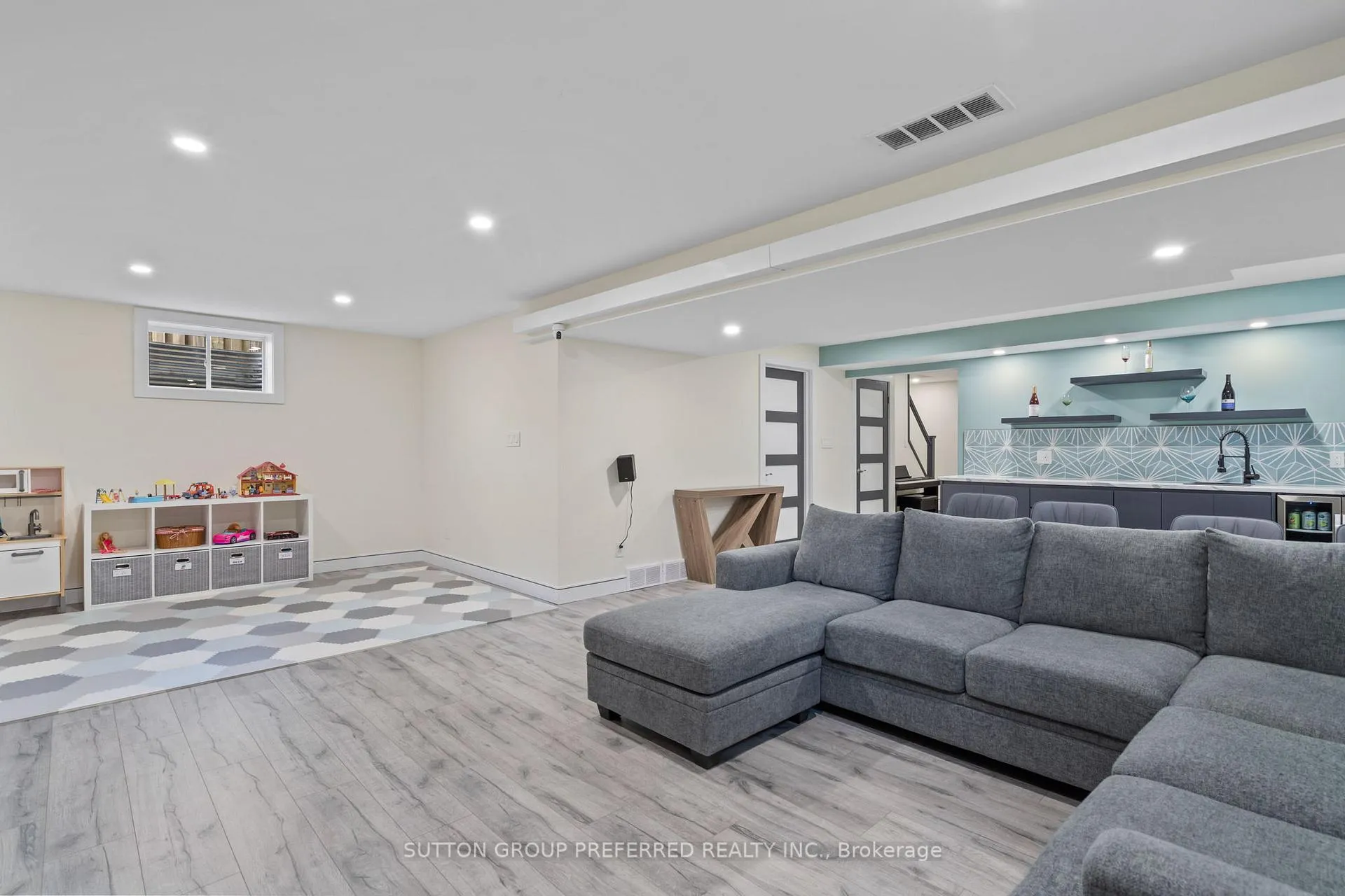 Photo 34 of 1076 Silverfox Drive, London, North S — HOMEH