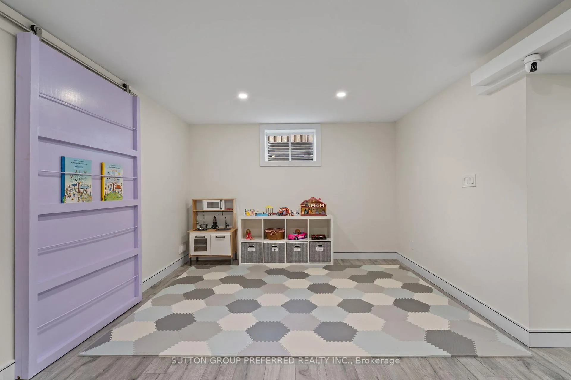 Photo 36 of 1076 Silverfox Drive, London, North S — HOMEH