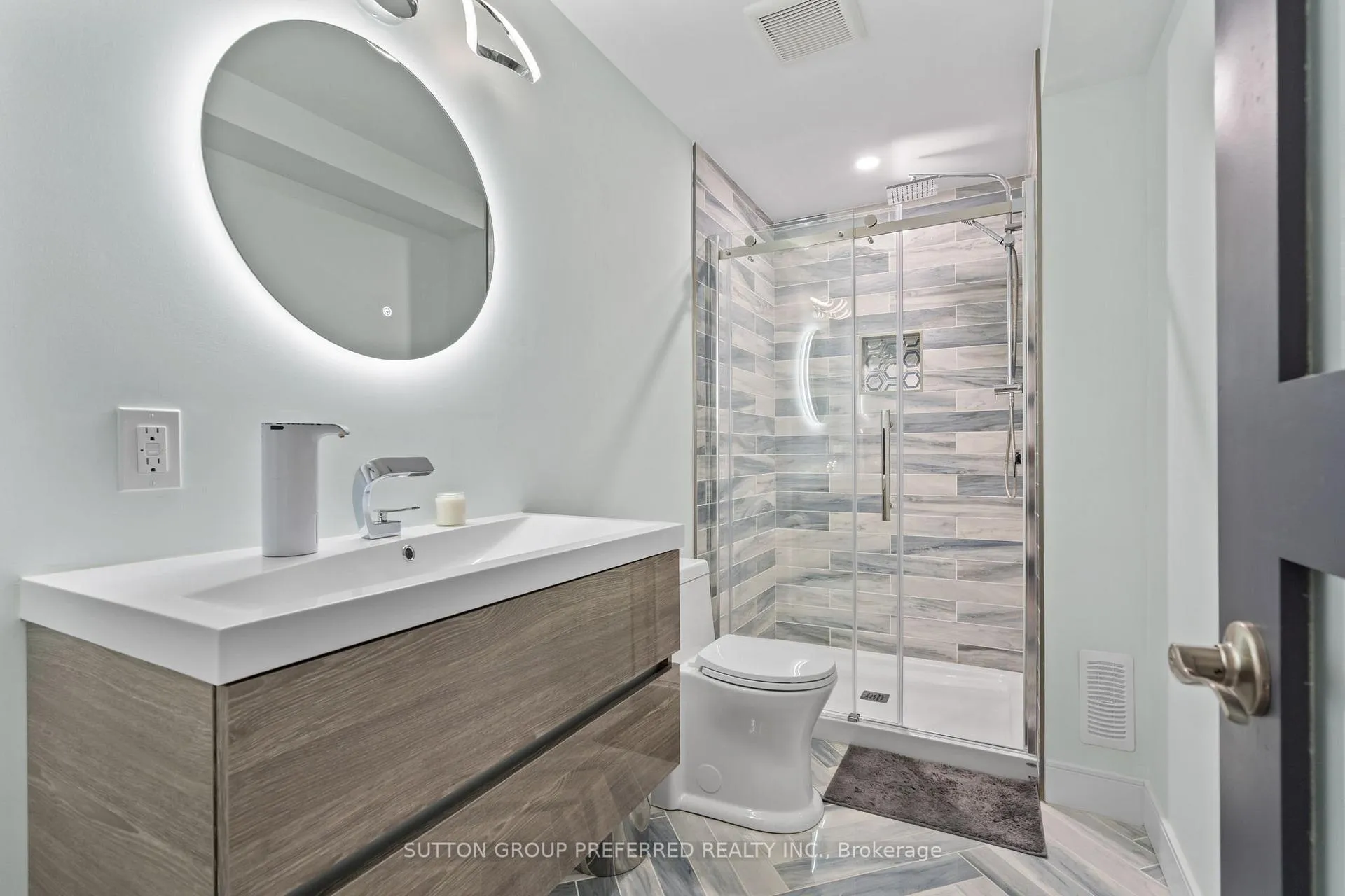 Photo 37 of 1076 Silverfox Drive, London, North S — HOMEH