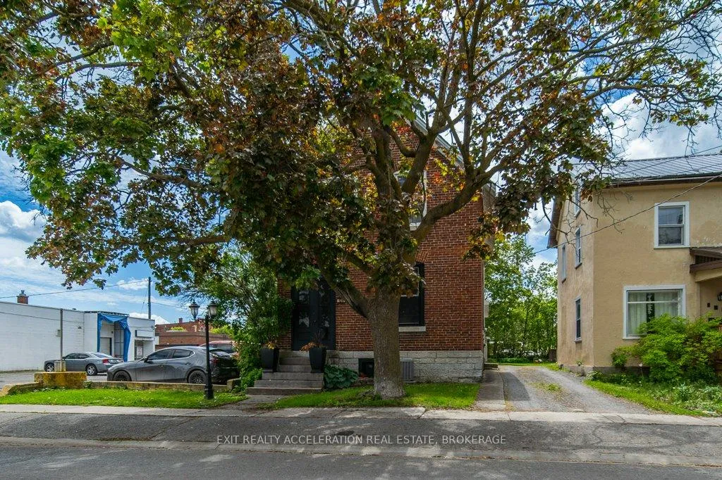 Photo 2 of 120 Adelphi Street, Greater Napanee — HOMEH
