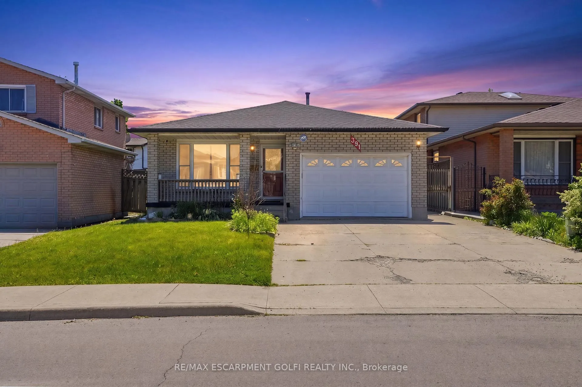 Photo 1 of 391 East 24th Street, Hamilton, Burkholme — HOMEH