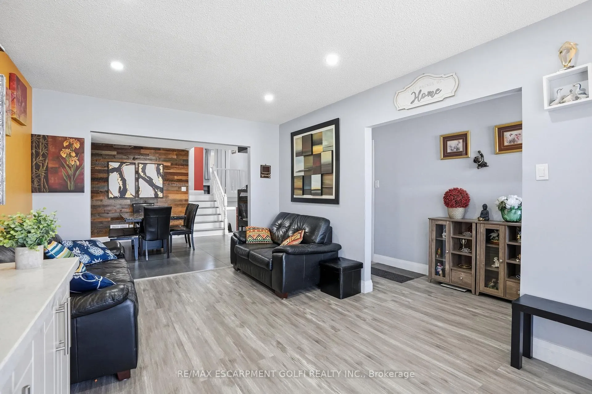 Photo 8 of 391 East 24th Street, Hamilton, Burkholme — HOMEH