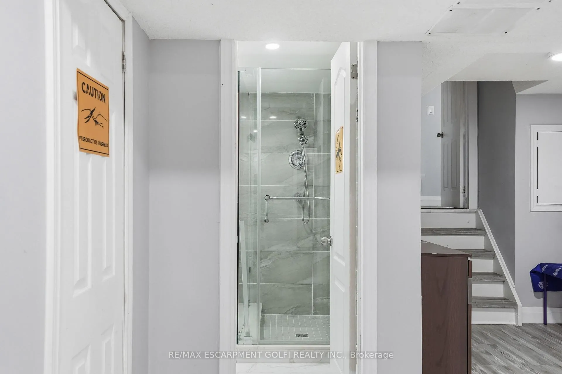 Photo 34 of 391 East 24th Street, Hamilton, Burkholme — HOMEH