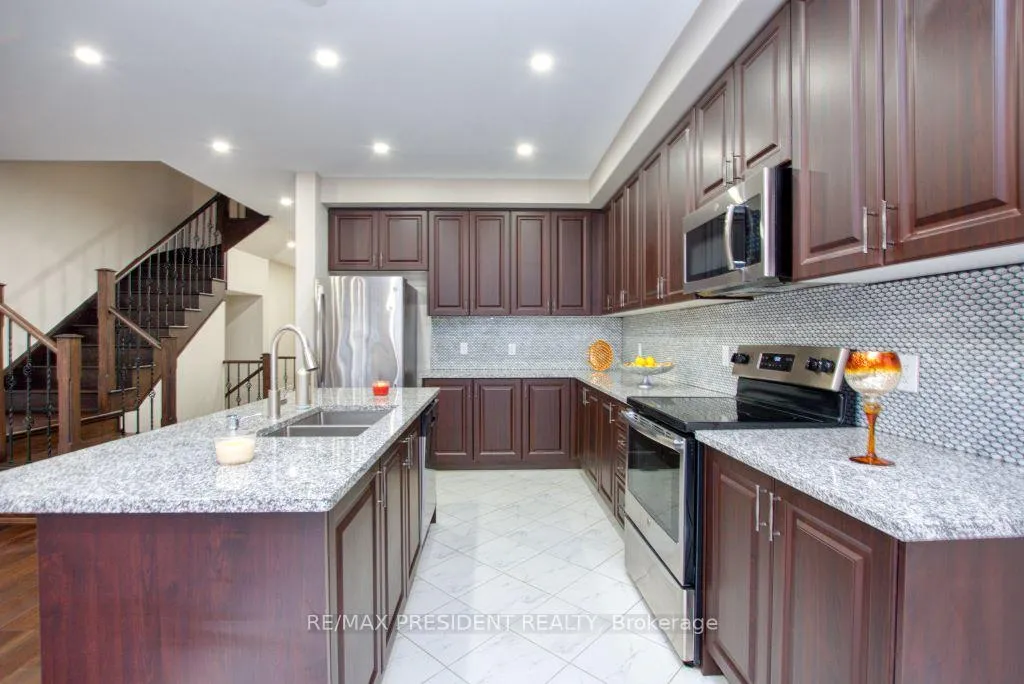 Photo 5 of 4099 Maitland Street, Lincoln, Beamsville — HOMEH