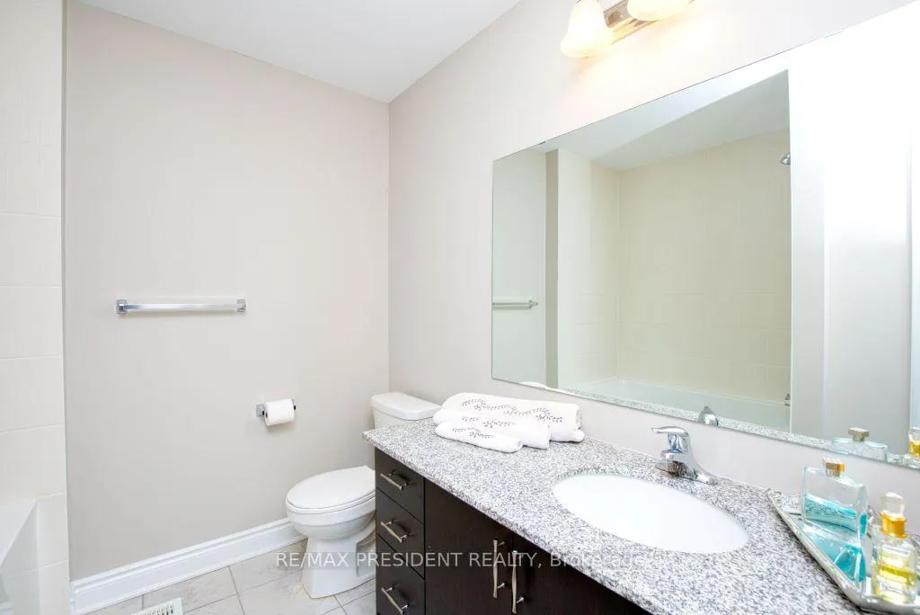 Photo 15 of 4099 Maitland Street, Lincoln, Beamsville — HOMEH