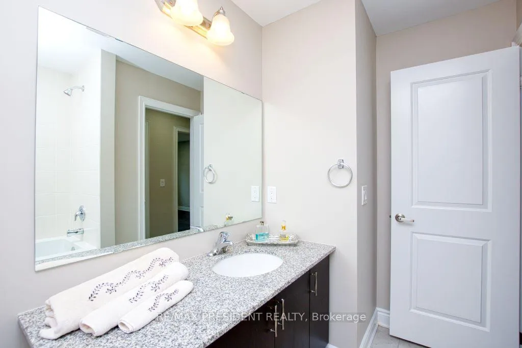Photo 17 of 4099 Maitland Street, Lincoln, Beamsville — HOMEH