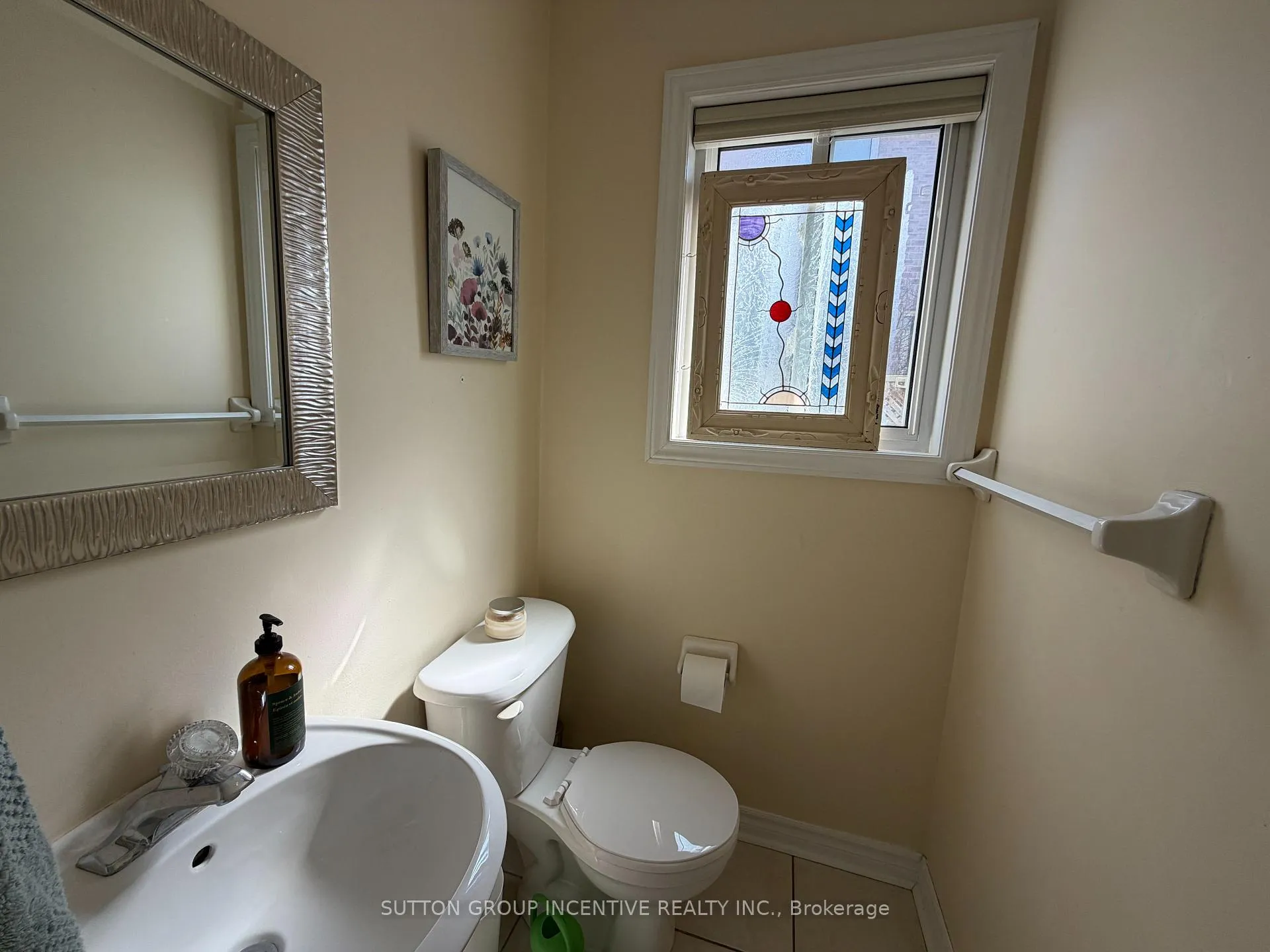 Photo 16 of 49 Shaina Court, Barrie, Painswick South — HOMEH