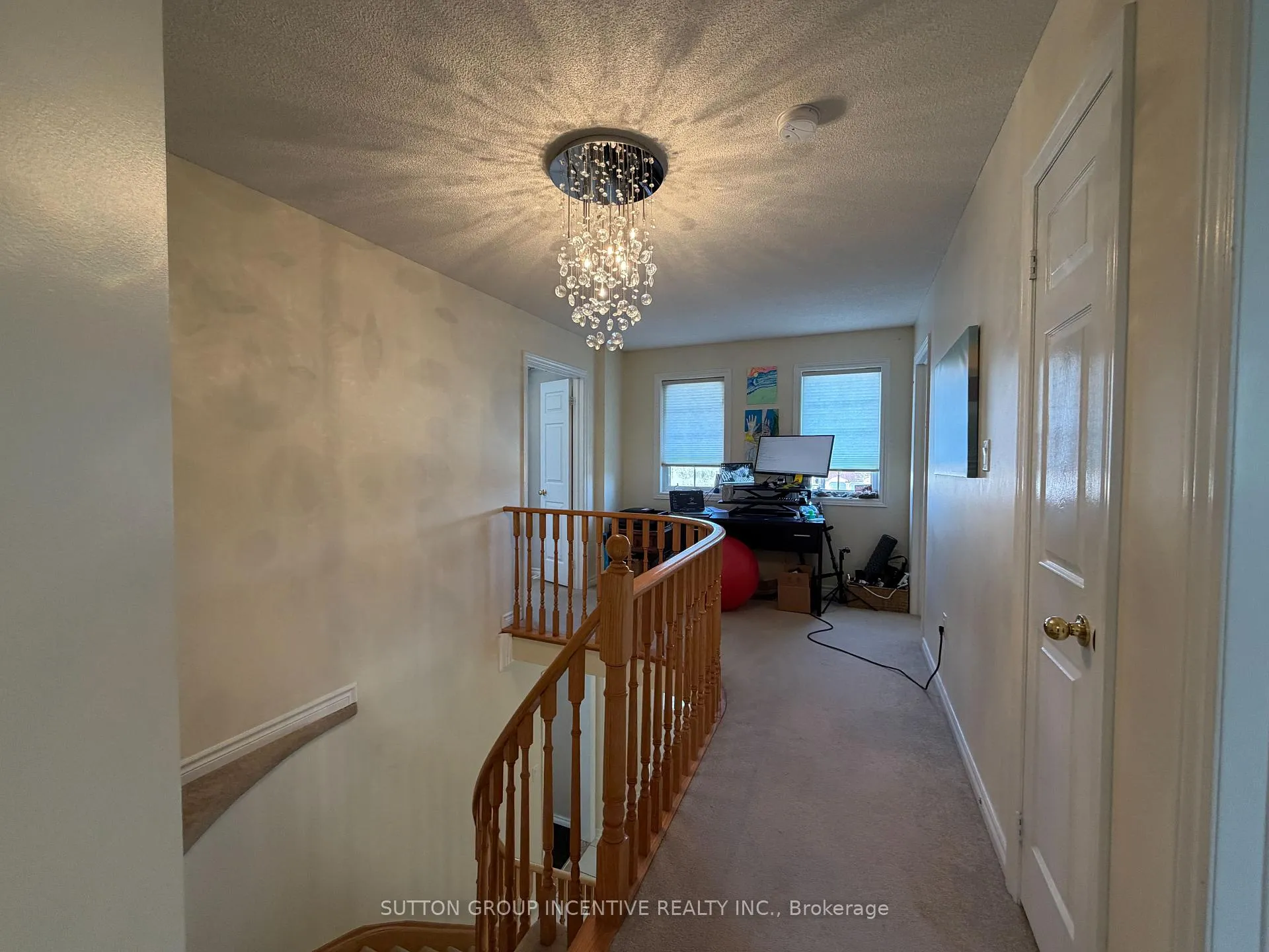 Photo 17 of 49 Shaina Court, Barrie, Painswick South — HOMEH