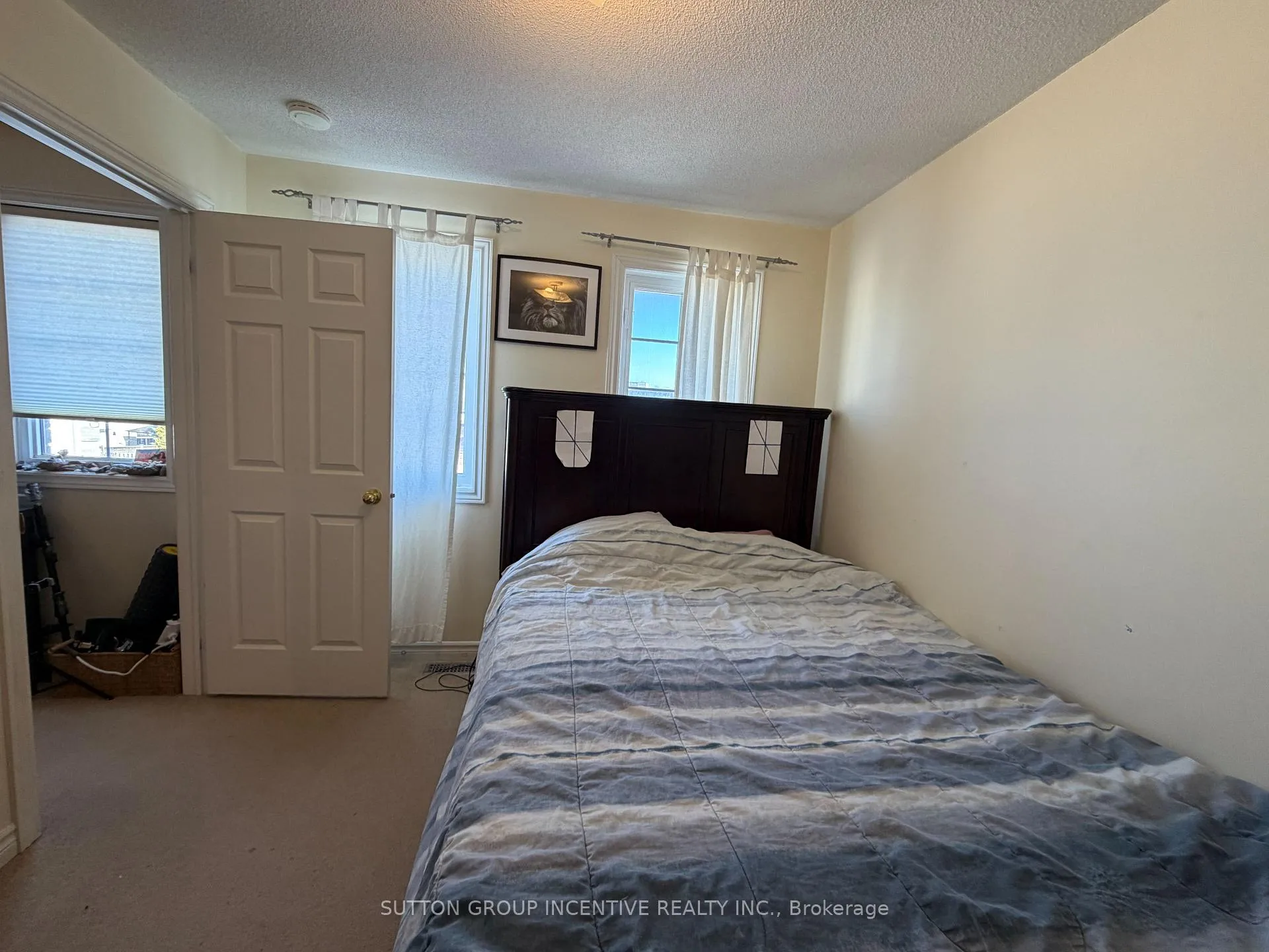 Photo 22 of 49 Shaina Court, Barrie, Painswick South — HOMEH