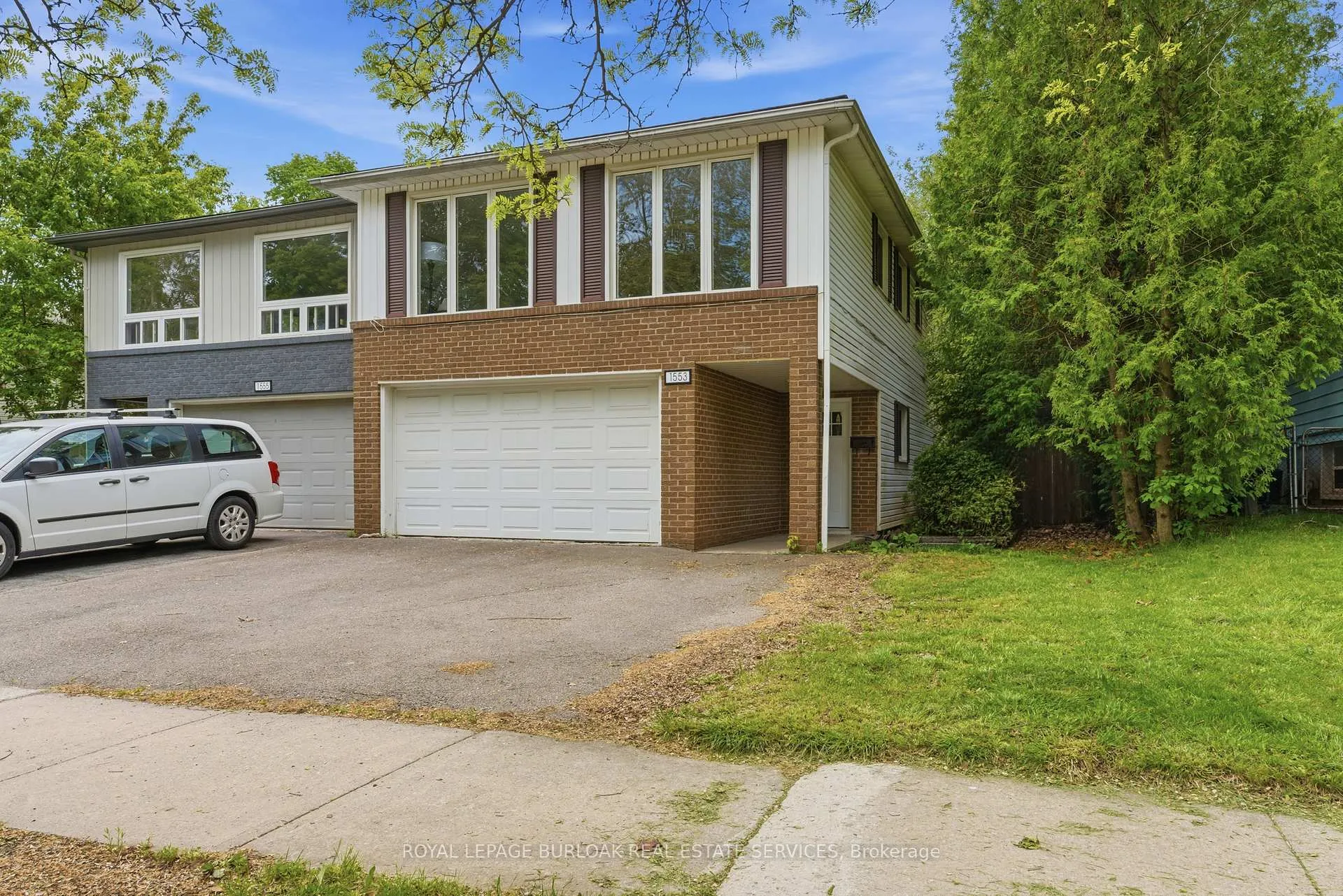 Photo 3 of 1553 Newlands Crescent, Burlington, Palmer — HOMEH
