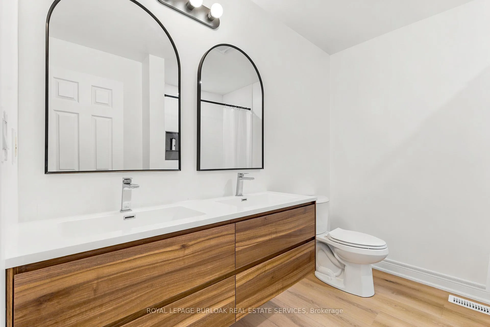 Photo 20 of 1553 Newlands Crescent, Burlington, Palmer — HOMEH