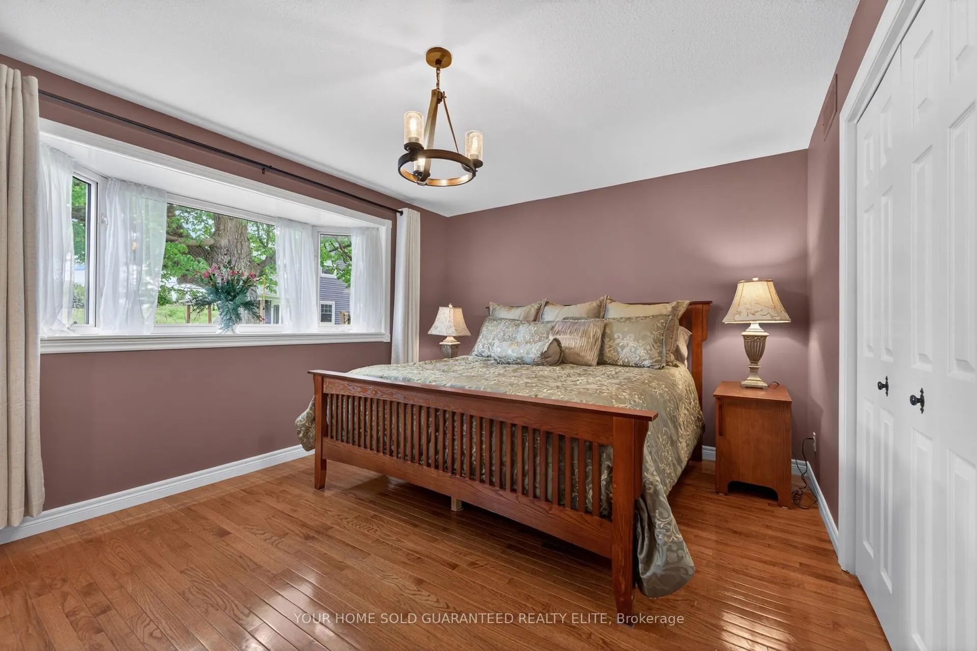 Photo 31 of 136 Mountain Street, Grimsby, Grimsby Escarpment — HOMEH