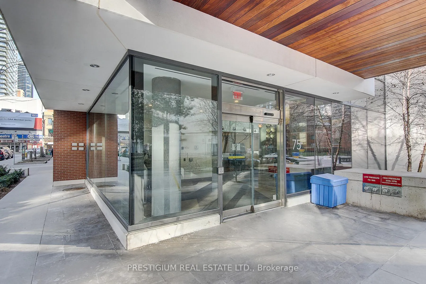 Photo 3 of Unit 2503, 75 St Nicholas Street, Toronto, Bay Street Corridor — HOMEH