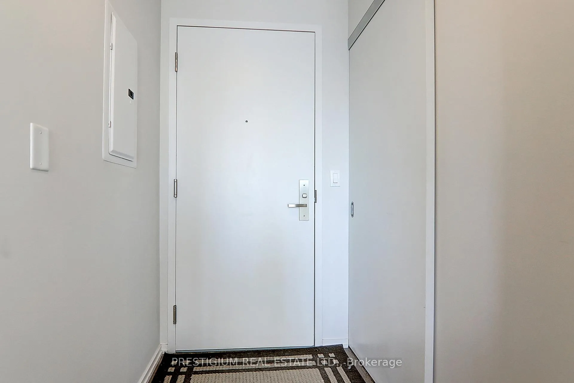 Photo 4 of Unit 2503, 75 St Nicholas Street, Toronto, Bay Street Corridor — HOMEH