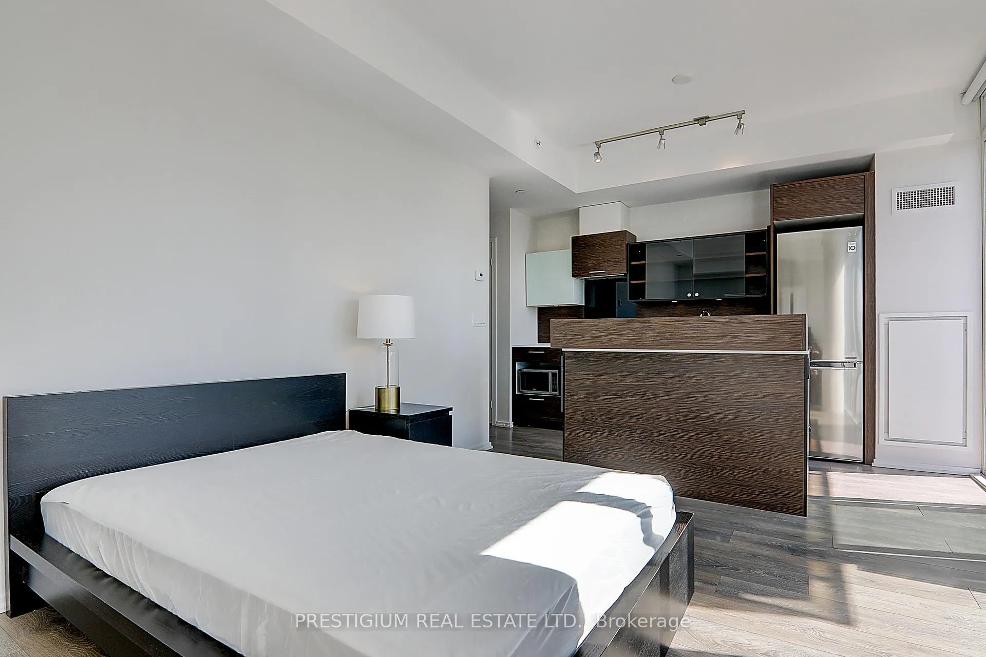 Photo 15 of Unit 2503, 75 St Nicholas Street, Toronto, Bay Street Corridor — HOMEH