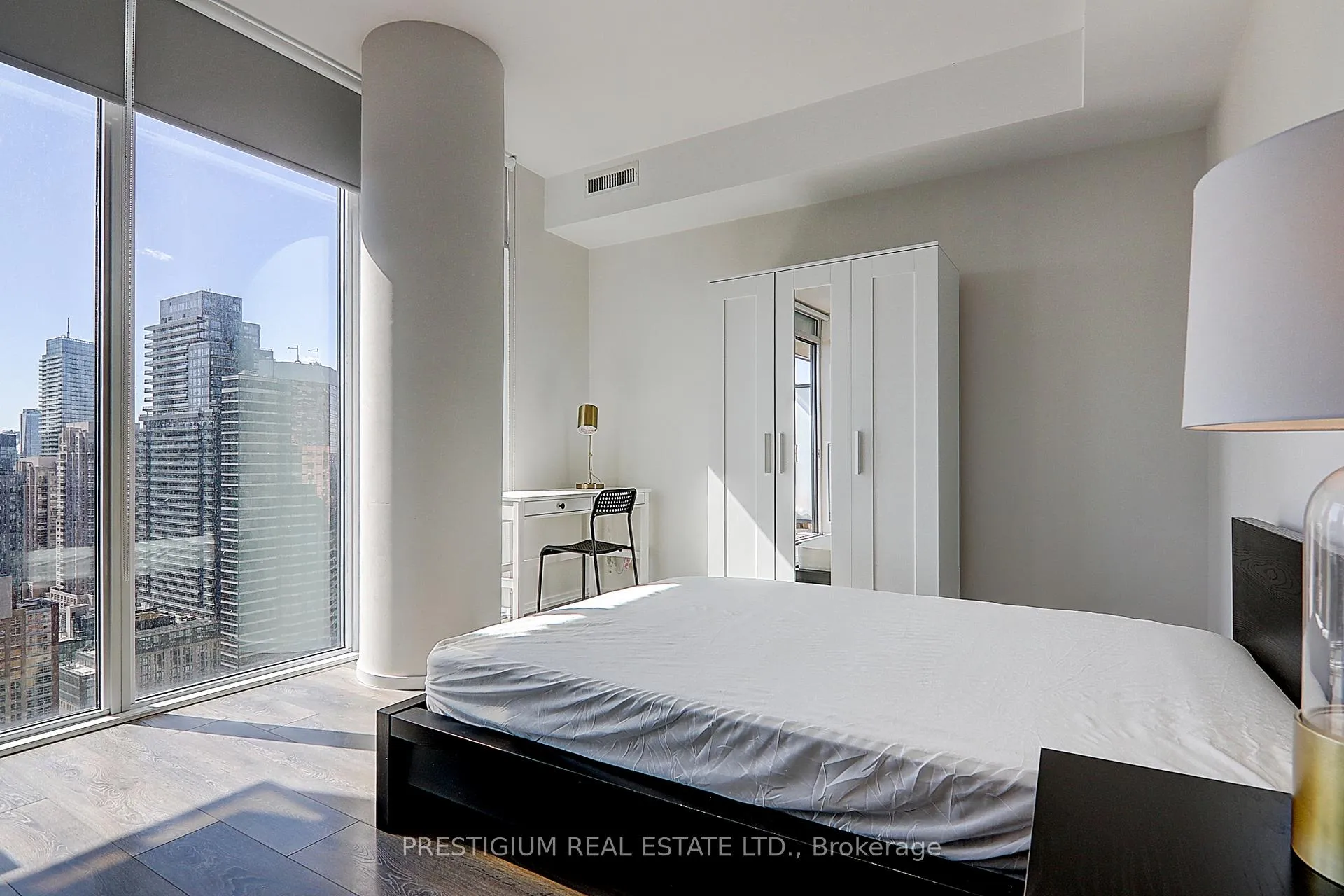 Photo 16 of Unit 2503, 75 St Nicholas Street, Toronto, Bay Street Corridor — HOMEH