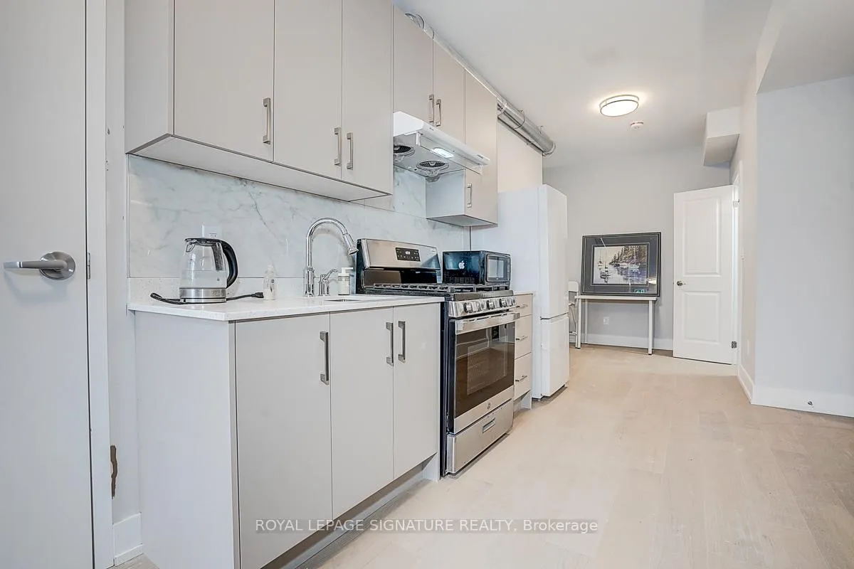 Photo 12 of Unit 2, 252 Annette Street, Toronto, Junction Area — HOMEH