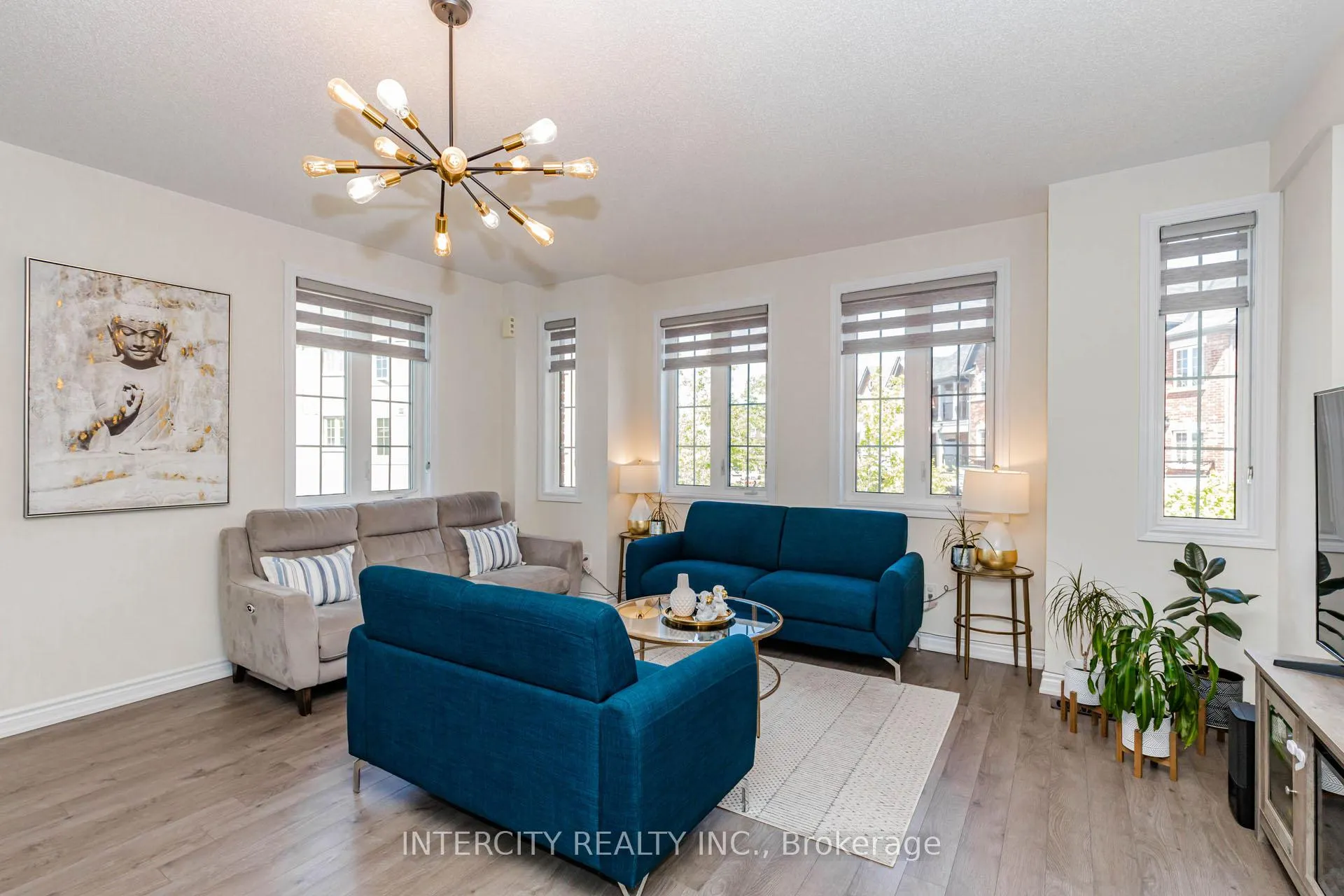 Photo 25 of 44 Shiff Crescent, Brampton, Heart Lake — HOMEH