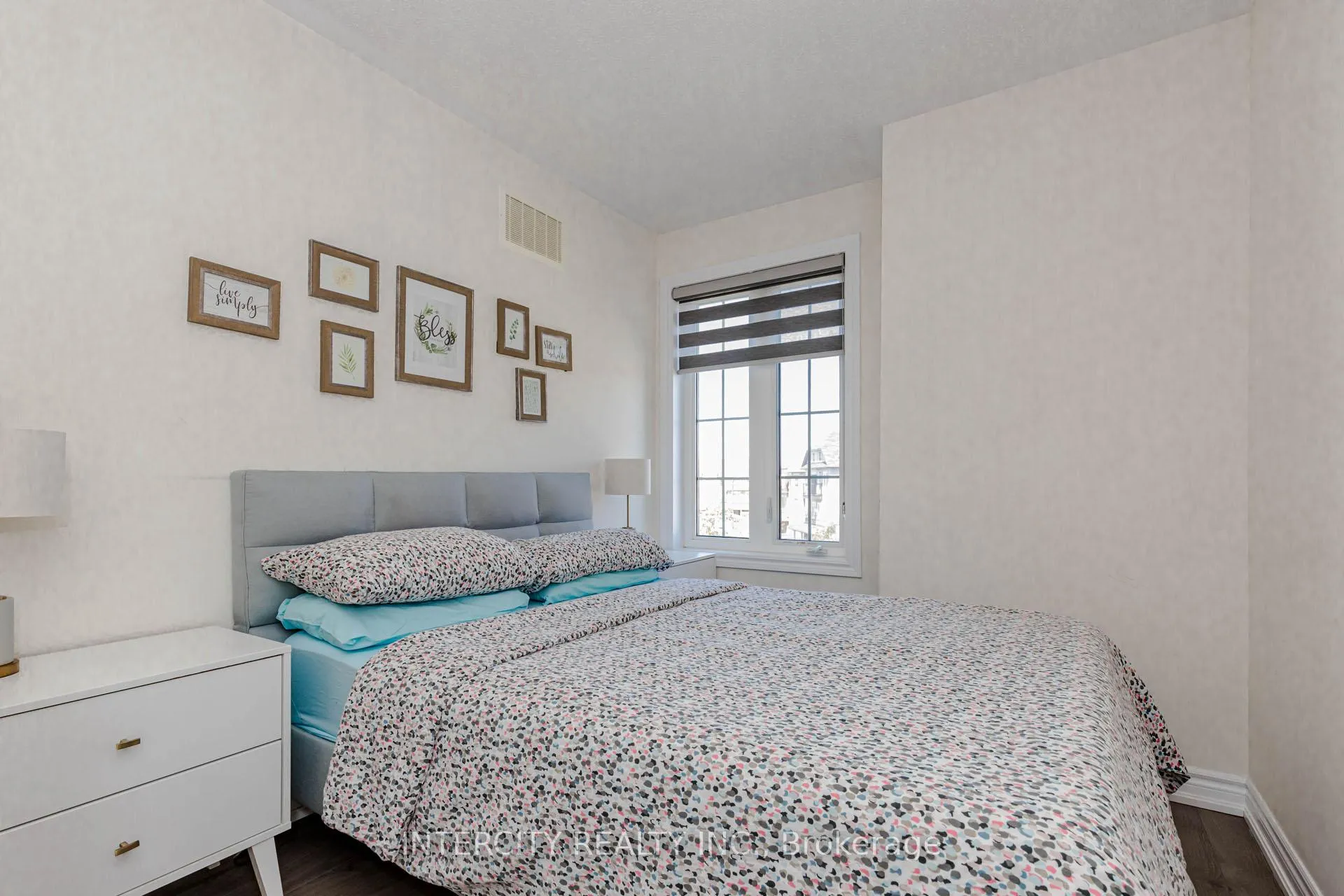 Photo 35 of 44 Shiff Crescent, Brampton, Heart Lake — HOMEH