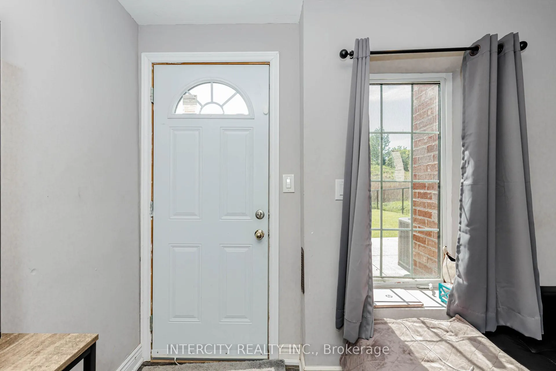 Photo 42 of 44 Shiff Crescent, Brampton, Heart Lake — HOMEH